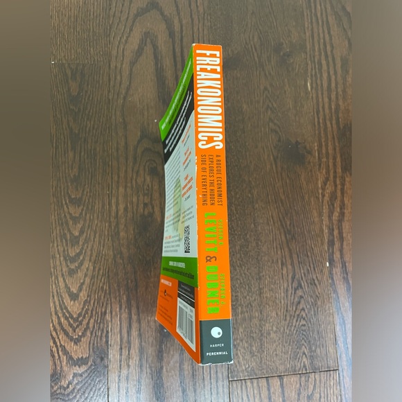 Freakonomics A Rogue Economics Explores The Hidden Side Of Everything - Picture 5 of 5
